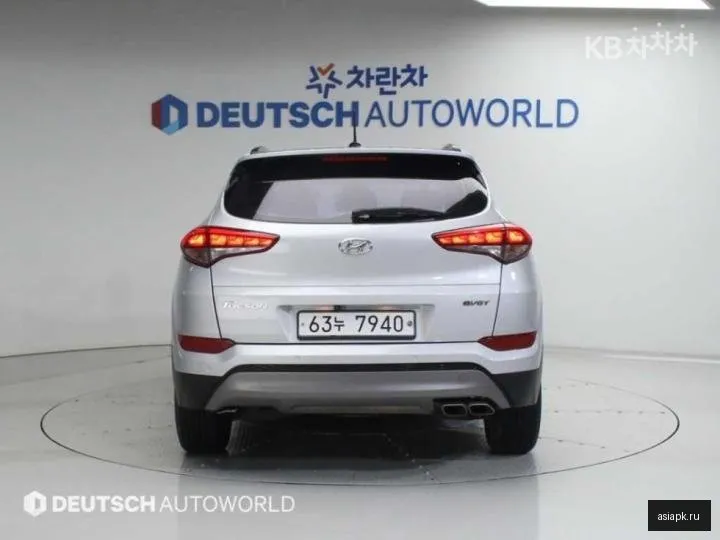 Hyundai Tucson 4
