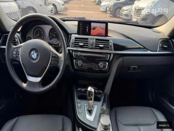 BMW 3-Series 6