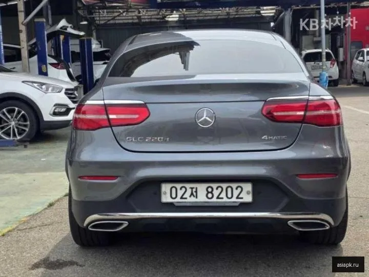 Mercedes-Benz GLC-Class 3