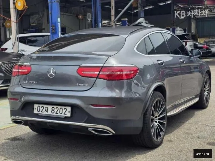 Mercedes-Benz GLC-Class 4