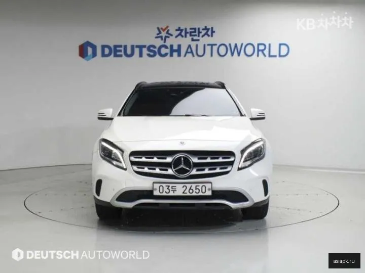 Mercedes-Benz GLA-Class 3