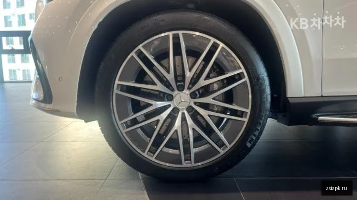 Mercedes-Benz GLE-Class AMG 5