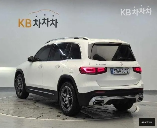 Mercedes-Benz GLB-Class 2