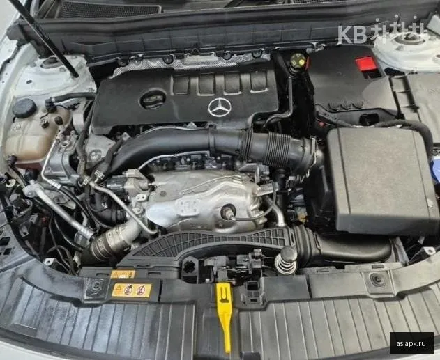 Mercedes-Benz GLB-Class 5