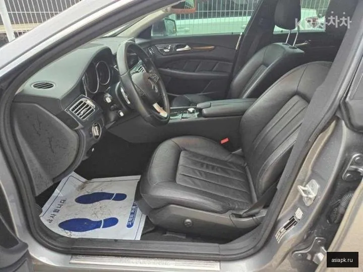 Mercedes-Benz CLS-Class 5