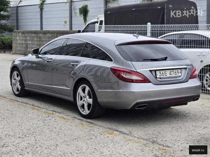 Mercedes-Benz CLS-Class 3
