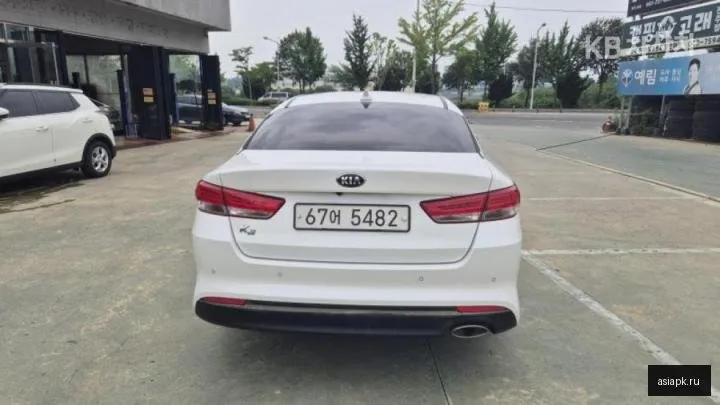 Kia K5 5