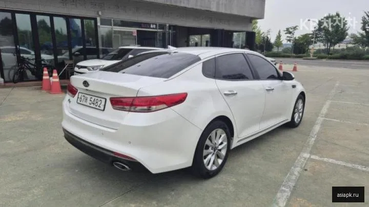 Kia K5 4