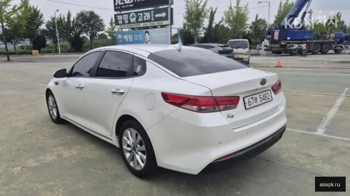 Kia K5 6