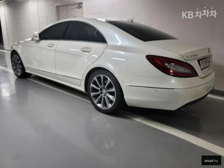Mercedes-Benz CLS-Class 4
