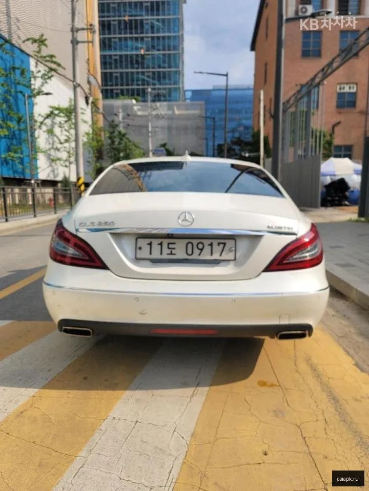 Mercedes-Benz CLS-Class 3