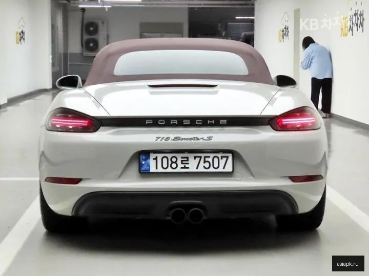 Porsche Boxster 3