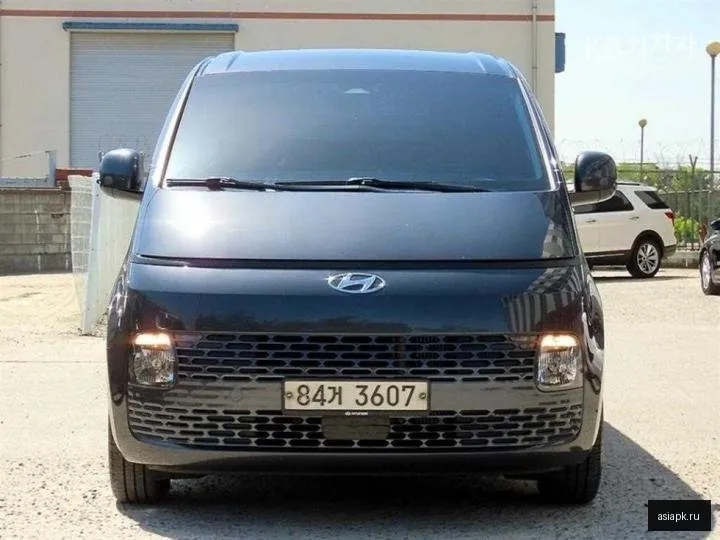 Hyundai Staria