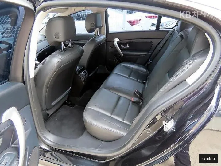 Renault Latitude 6