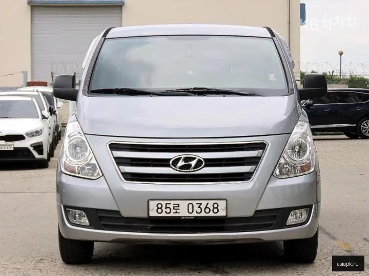 Hyundai Starex