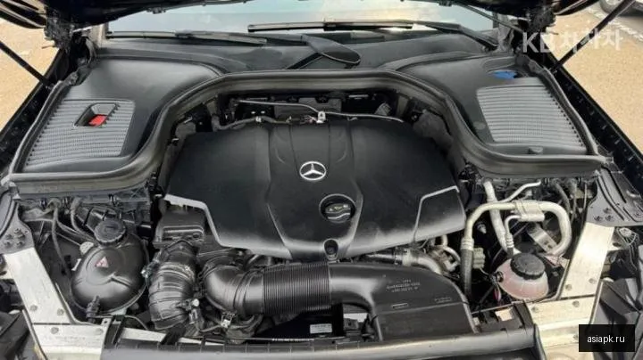 Mercedes-Benz GLC-Class 6