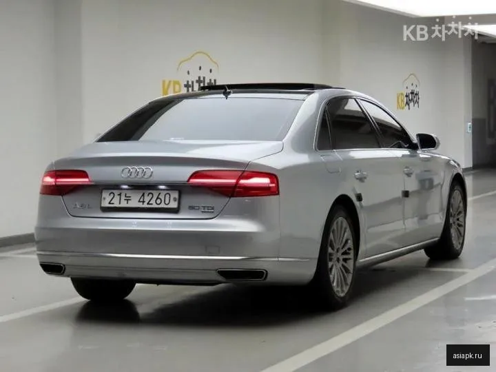 Audi A8 4