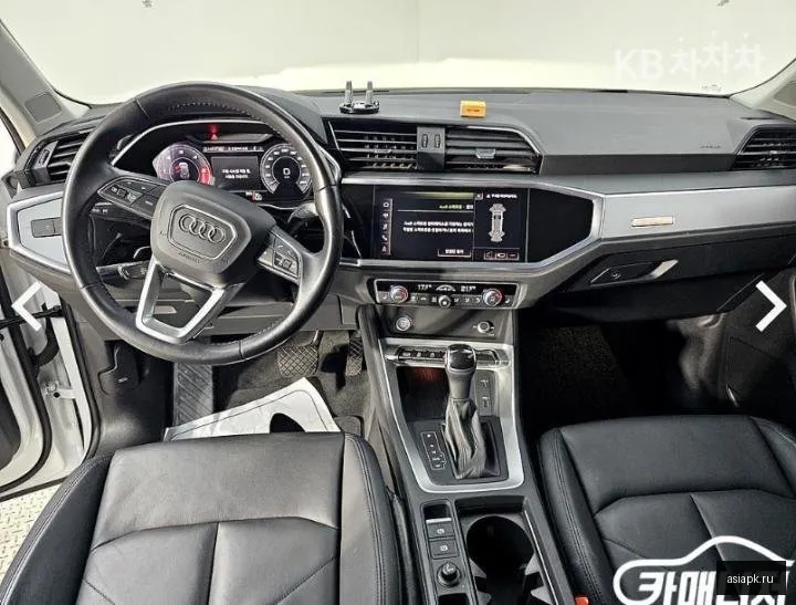 Audi Q3 5