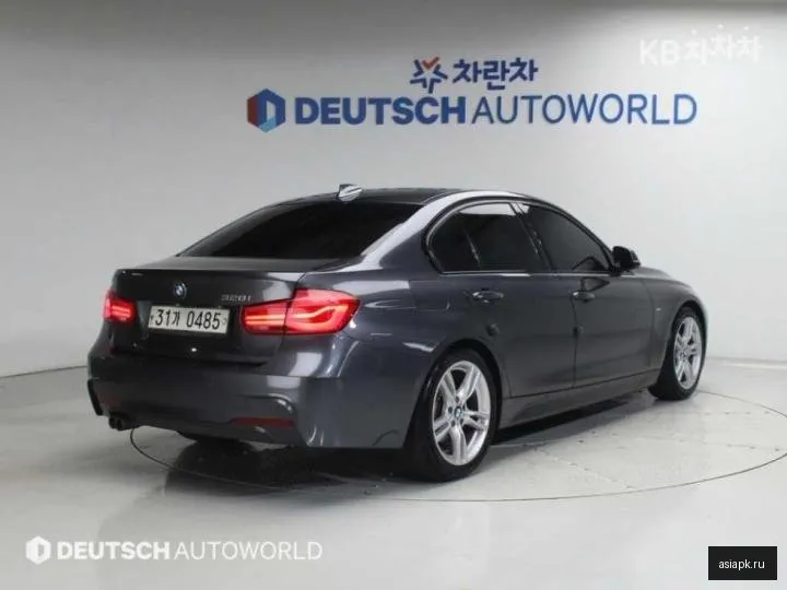 BMW 3-Series 2