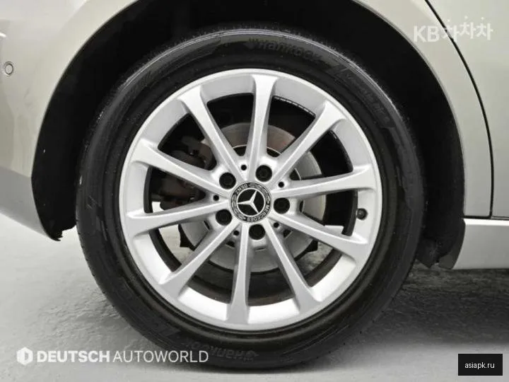 Mercedes-Benz A-Class 5