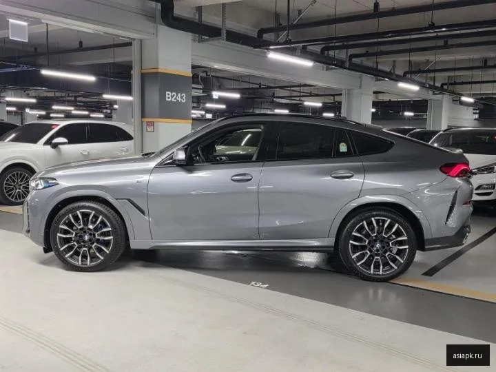 BMW X6 4