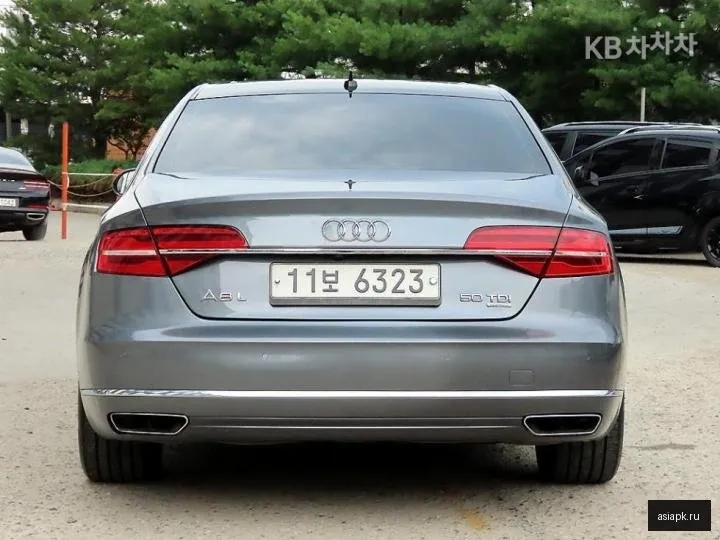 Audi A8 4
