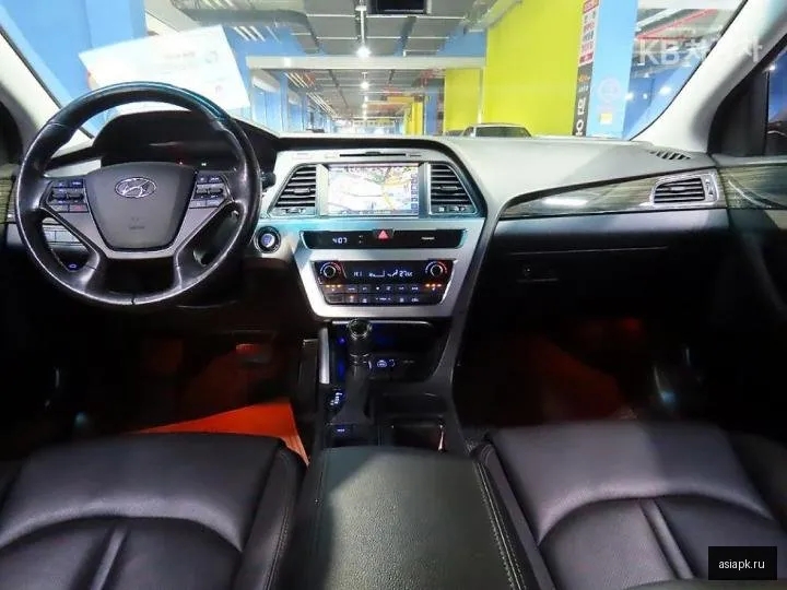 Hyundai Sonata 5