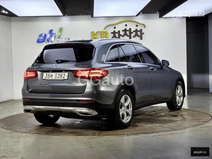 Mercedes-Benz GLC-Class 4