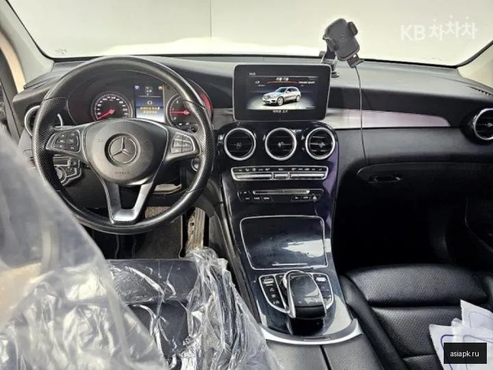Mercedes-Benz GLC-Class 5