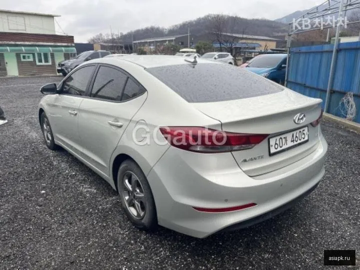 Hyundai Avante 3
