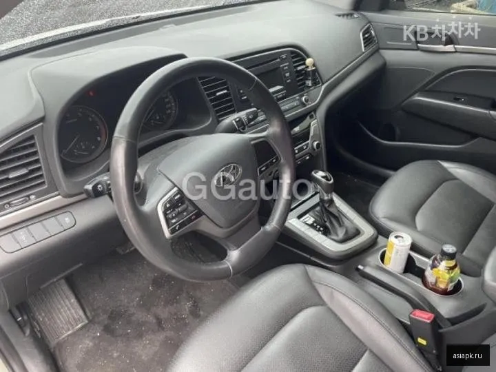 Hyundai Avante 4