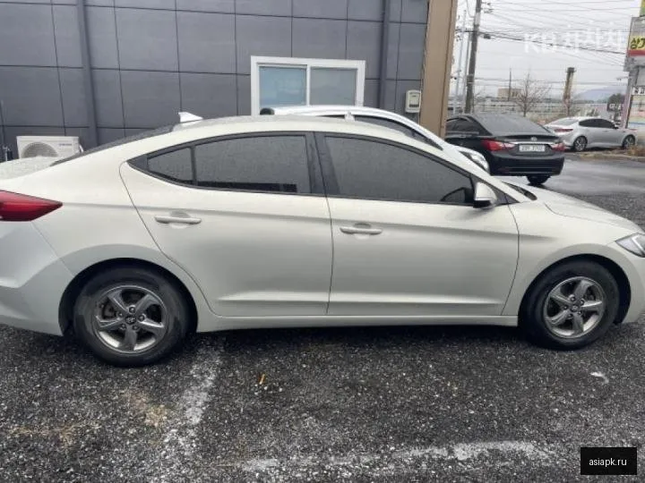 Hyundai Avante 6