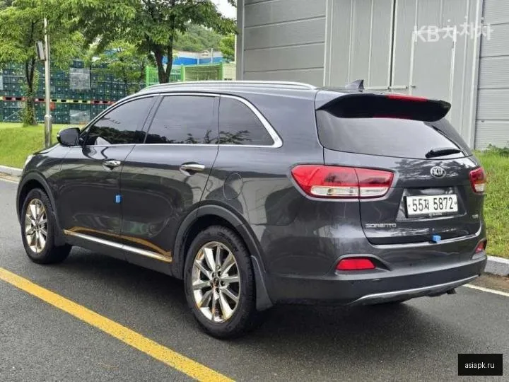Kia Sorento 4
