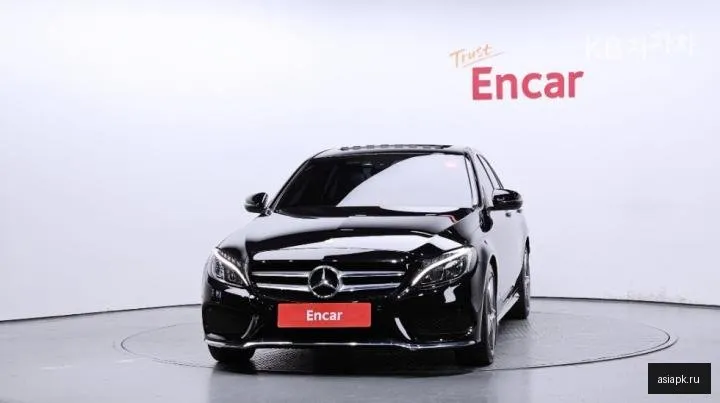 Mercedes-Benz C-Class 3
