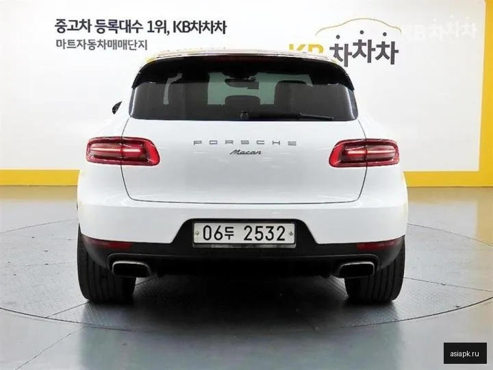 Porsche Macan 3