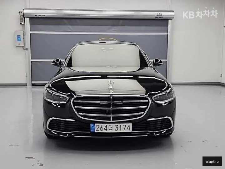 Mercedes-Benz S-Class 2