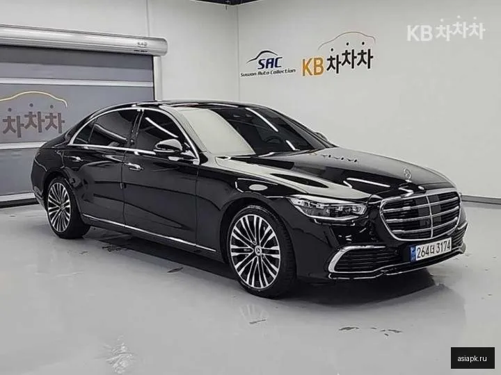 Mercedes-Benz S-Class 4