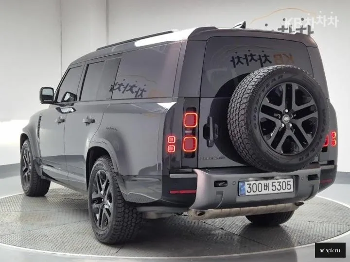 Land Rover Defender 2