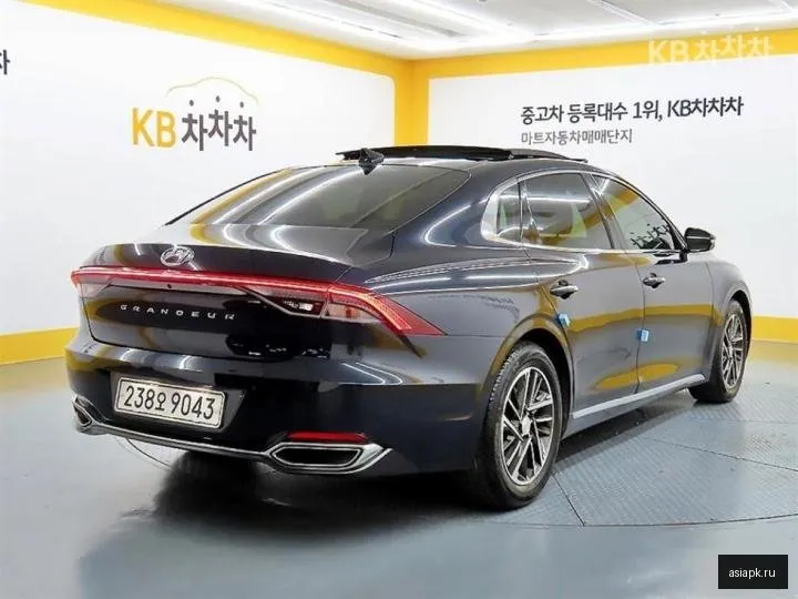 Hyundai Grandeur 4