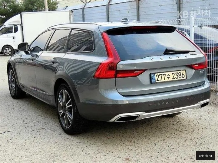 Volvo V90 3