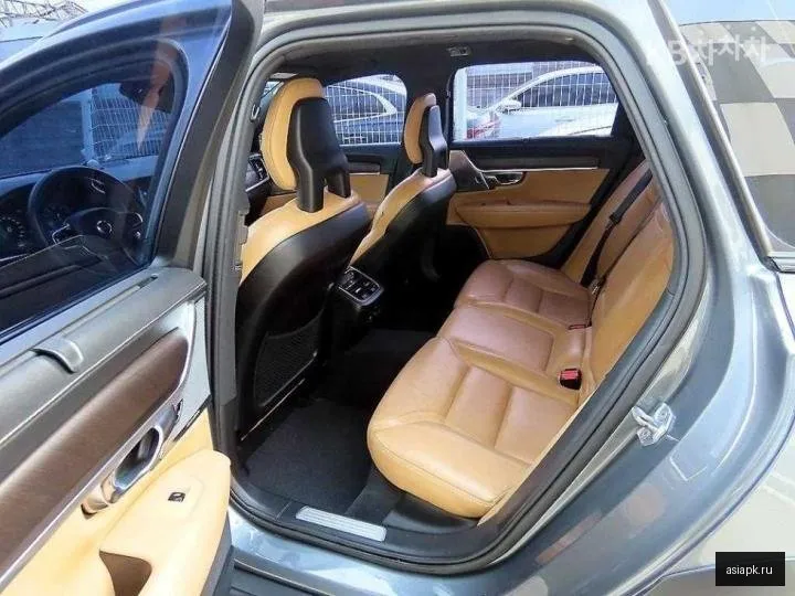 Volvo V90 6