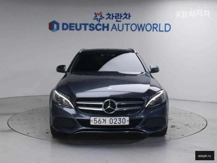 Mercedes-Benz C-Class 3