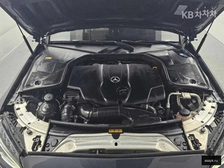 Mercedes-Benz C-Class 6