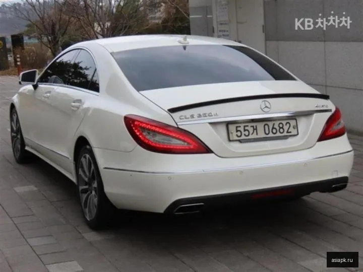 Mercedes-Benz CLS-Class 4