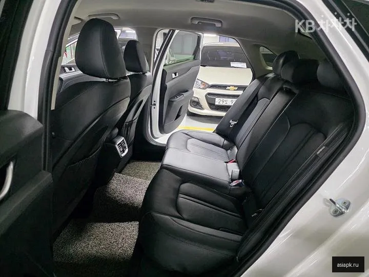 Kia K5 6