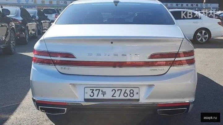 Genesis G90 4