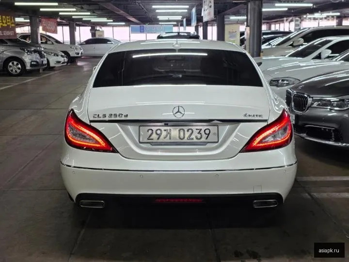 Mercedes-Benz CLS-Class 3