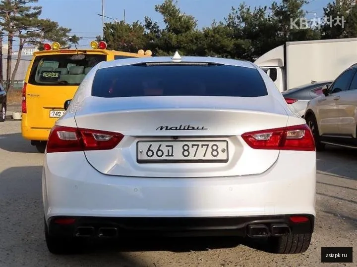 Chevrolet Malibu 4