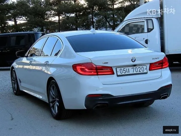 BMW 5-Series 3