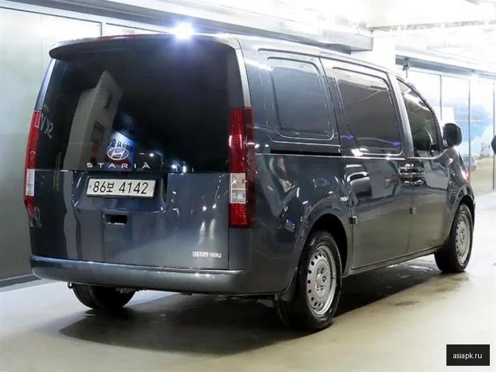 Hyundai Staria 4